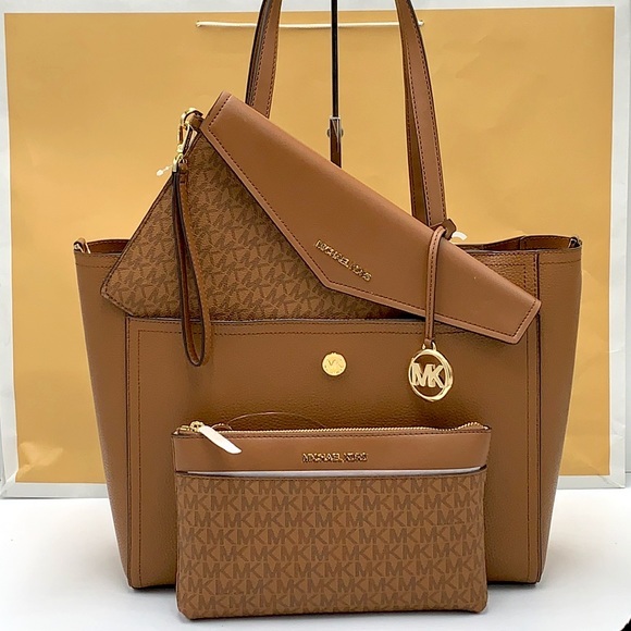 Michael Kors Handbags - MICHAEL KORS 
Maisie Large Pebbled Leather 3-in-1 Tote Bag LUGGAGE SIGNATURE